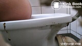 Voyeur Pooping