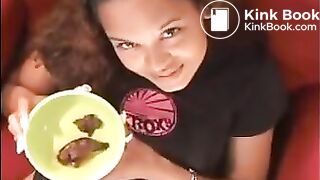 Cutie_Girls_Pooping_-_Enaya_-_EroProfilemp4