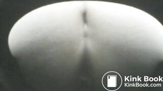 pretty american pooping