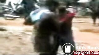 Negresses fighting in Nigeria