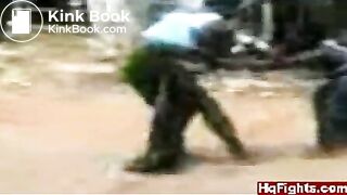 Negresses fighting in Nigeria
