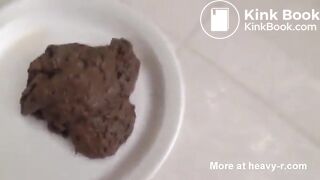 Cute girl takes a nasty dump, great sounds