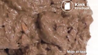 Cute girl takes a nasty dump, great sounds