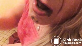 Toilet Pig Feasting on Her own Filth:)