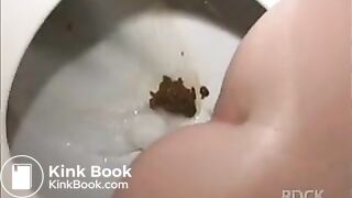 AmazingGirlsPooping (8)