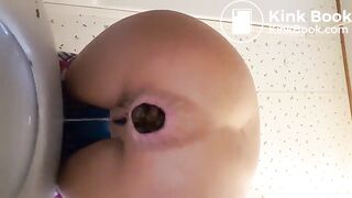 Amateur Babe Pooping #36