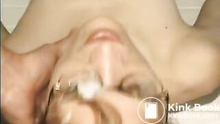 Donna 01 - Shit eater girls only