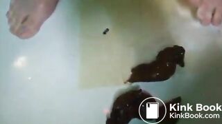 Amateur Babe Pooping #28