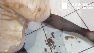 Kitchen anal scatfuck