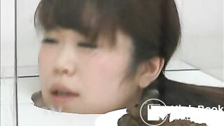 Jap Girl Pooping and Dildoing 2