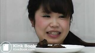 Jap Girl Pooping and Dildoing 2
