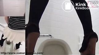 Hot Japanese schoolgirl pooping in the toilet - Unsensored Japanese scat porn videos