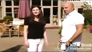 Reporter poops on herself live on TV - YouTube