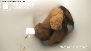 Big Ass Girl Taking A Shit