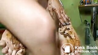 Lesbian Scat Feet Licking