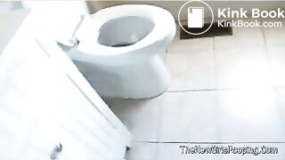 pornativecom - Pornativecom - Hot Lady Pooping And Farting On Toilet_3