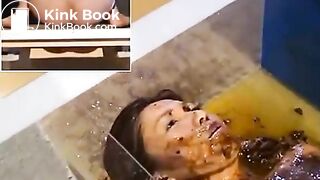 美女の顔にウンコを連続ぶっかけ - Scat