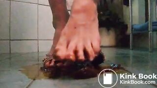 girl poo in the shoes