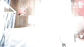 CHUUBY CHICK SHITS FOR WEBCAM