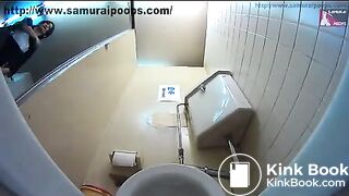 Webcam in public Japanese toilet - Unsensored Japanese scat porn videos