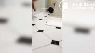 Amateur Babe Pooping #9