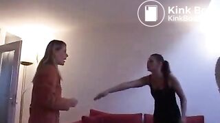 Isabelle Extreme loves when her asshole fisted - Scat Video Collection