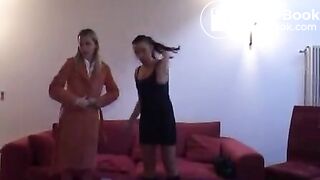 Isabelle Extreme loves when her asshole fisted - Scat Video Collection