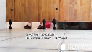 The girl excreted profusely in the toilet 90