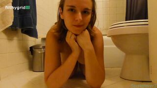 Secretlover3 pantypoop and eating fun