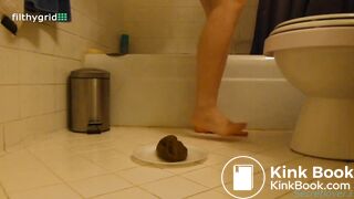 Secretlover3 enjoying a meal