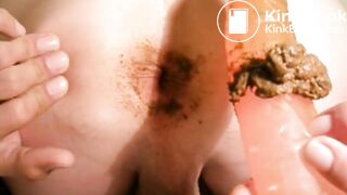 J'ai envie de me faire enculer dans mon caca et jouir devant toi