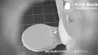 Big pooping blonde caught on spycam