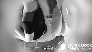 Big pooping blonde caught on spycam