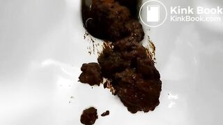 Hot blonde pooping