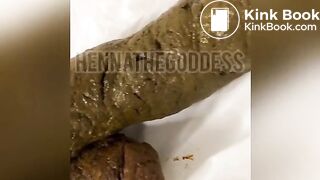 Henna's big poop