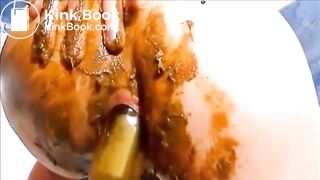 Girl shitting and fisting her pussy