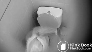 Blonde's toilet blocker