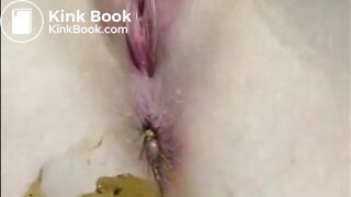 Girl shitting and fingering her asshole
