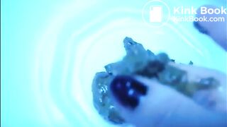 Hot milf shit and piss in the bathtube