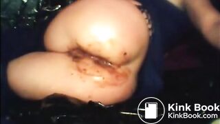 Hot milf shitting diarrhea and toying her asshole