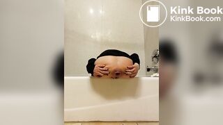 Very constipated lady