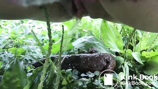 Urgent outdoor poop
