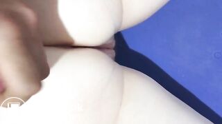 Cumming over her shit
