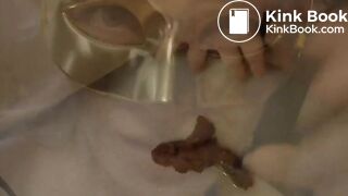 Blonde's sensuous pee and shit