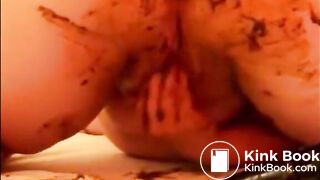 Mature bbw shitting and masturbating