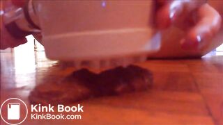 Mature woman masturbating with vibrator and shit