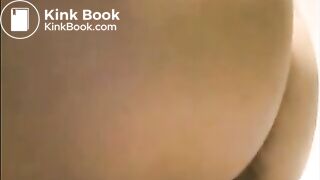 Milf is showing her pulsating asshole with shit