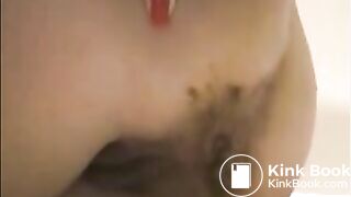 Milf is showing her pulsating asshole with shit