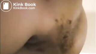 Milf is showing her pulsating asshole with shit