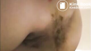 Milf is showing her pulsating asshole with shit